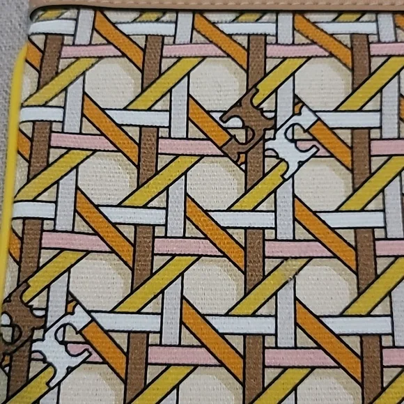 Tory Burch Makeup Bag - Picture 4 of 8